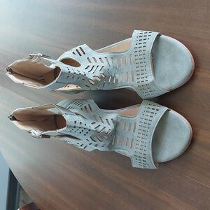 Gray wedge sandals size 39 (women's 8)